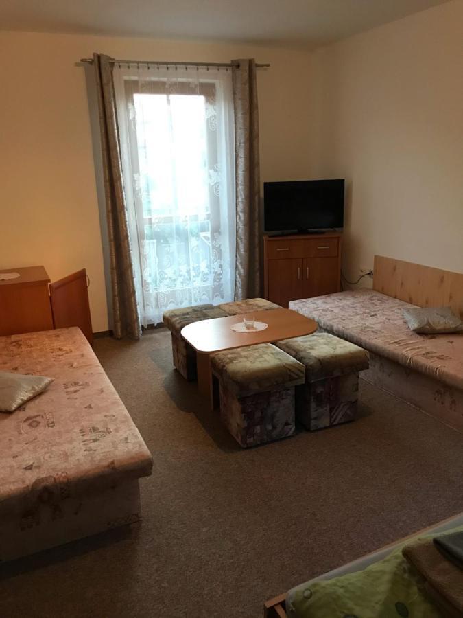 Privat Magdalena Apartment Bešeňová Екстериор снимка