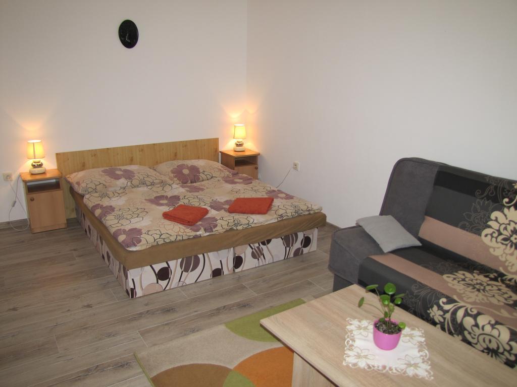 Privat Magdalena Apartment Bešeňová Екстериор снимка